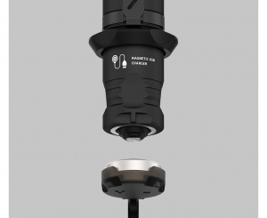 Фонарь Armytek Predator Pro v3 XHP35 HI 1570 люмен, теплый (F07301W)